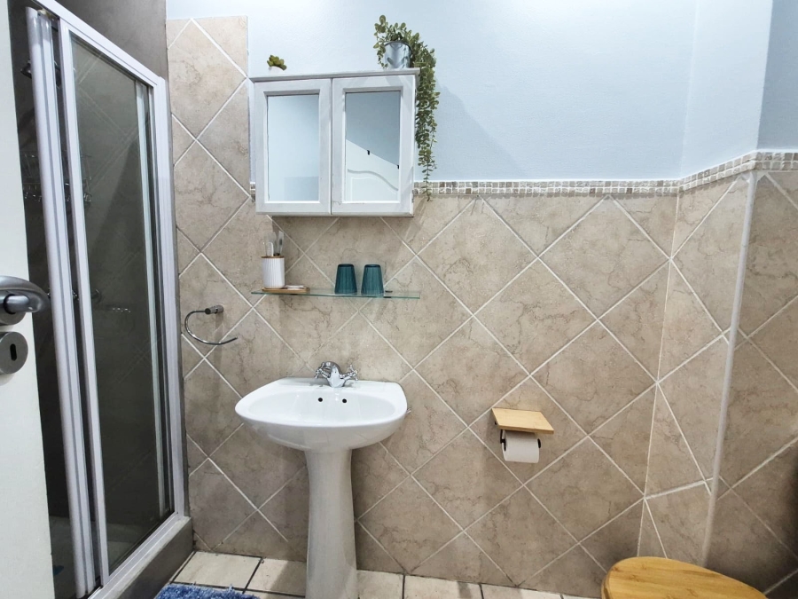 To Let 2 Bedroom Property for Rent in Hoog En Droog Western Cape